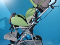 Carucior pentru copii cu dezabilitati second hand.