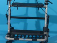 Cadru de mers cu roti second hand Invacare.