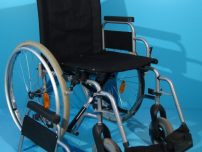 Scaun cu rotile second hand Invacare/latime sezut 45 cm.