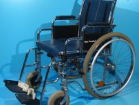 Fotoliu rulant second hand/latime sezut 48 cm.