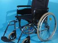 Carucior handicap second hand/latime sezut 43 cm