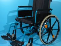 Scaun cu rotile second hand/latime sezut 51 cm.