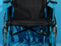 Scaun cu rotile second hand/latime sezut 51 cm.