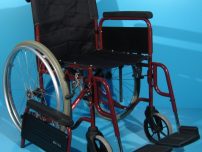 Carucior cu rotile second hand/latime sezut 43 cm.