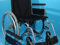 Carucior handicap second hand/latime sezut 46 cm