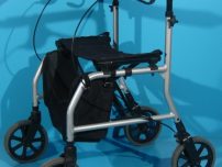 Cadru de mers cu roti second hand Mobilex.