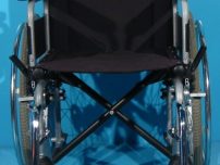 Scaun cu rotile second hand(latime sezut 43 cm).