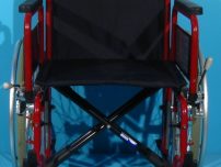 Scaun cu rotile second hand fara suportii de picioare/latime sezut 47 cm.