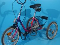 Tricicleta ortopedica second hand /pentru copii.