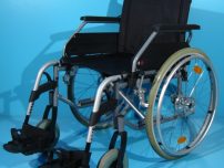 Fotoliu rulant second hand-latime sezut 48 cm.